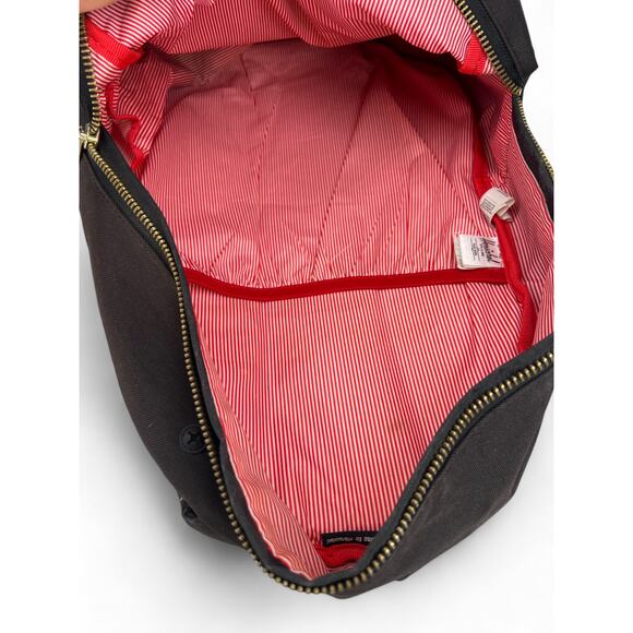 OOAK Herschel Classic Black Backpack Hand Embroidered Daisy Flower Bouquet Bag - Picture 6 of 6